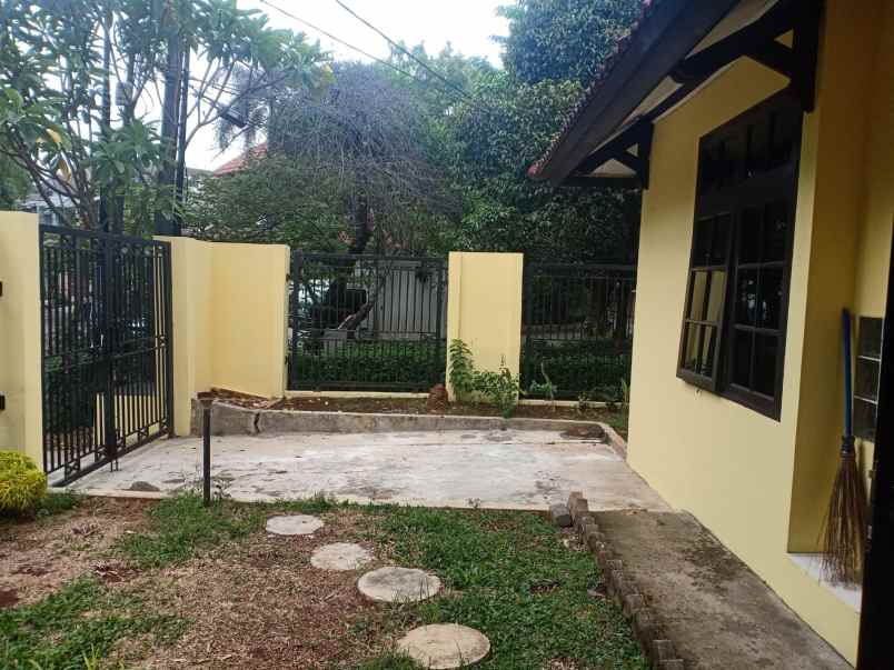 dijual rumah cipinang indah