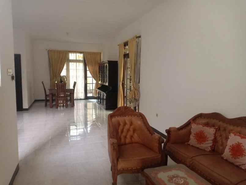 dijual rumah cipinang indah