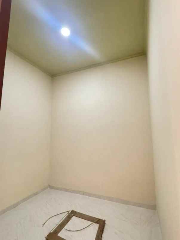 dijual rumah ciputat jombang
