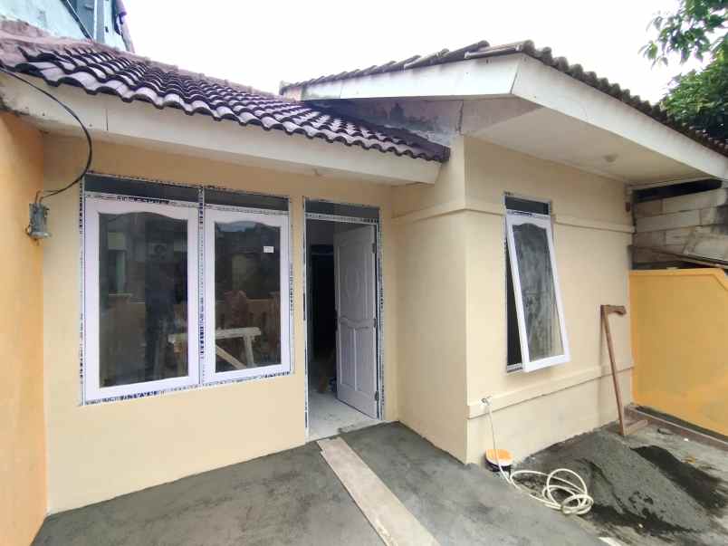 dijual rumah citra indah city