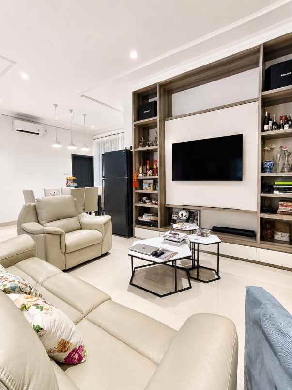 dijual rumah citraland bukit golf