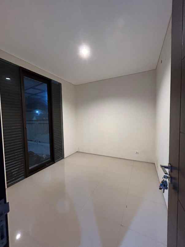 dijual rumah citraland taman puspa raya