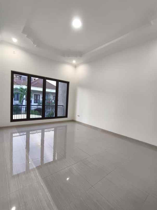 dijual rumah citraland vila sentra raya