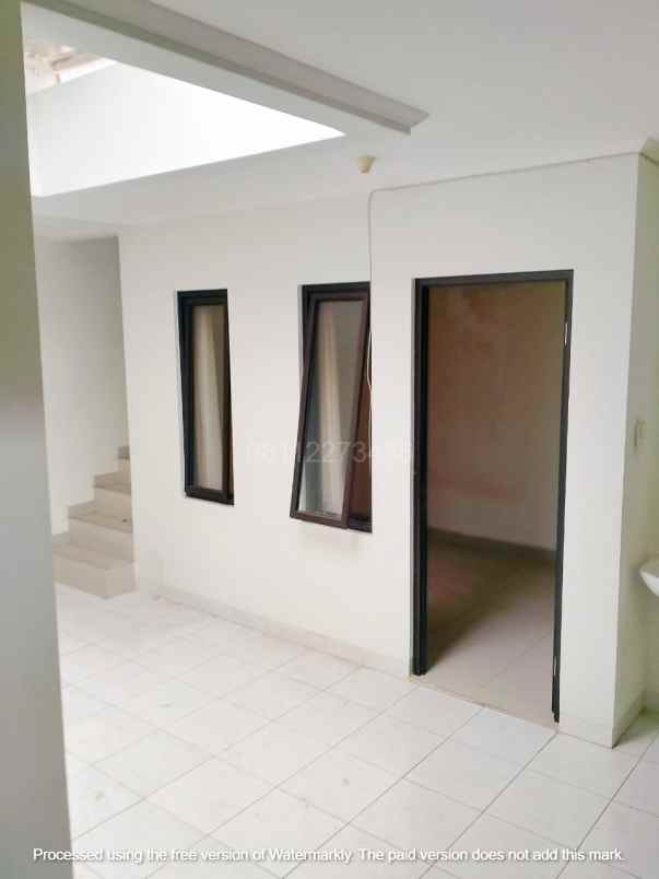 dijual rumah ciwaruga cluster prive