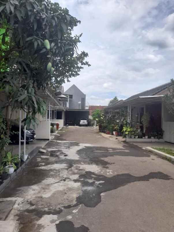 dijual rumah ciwastra