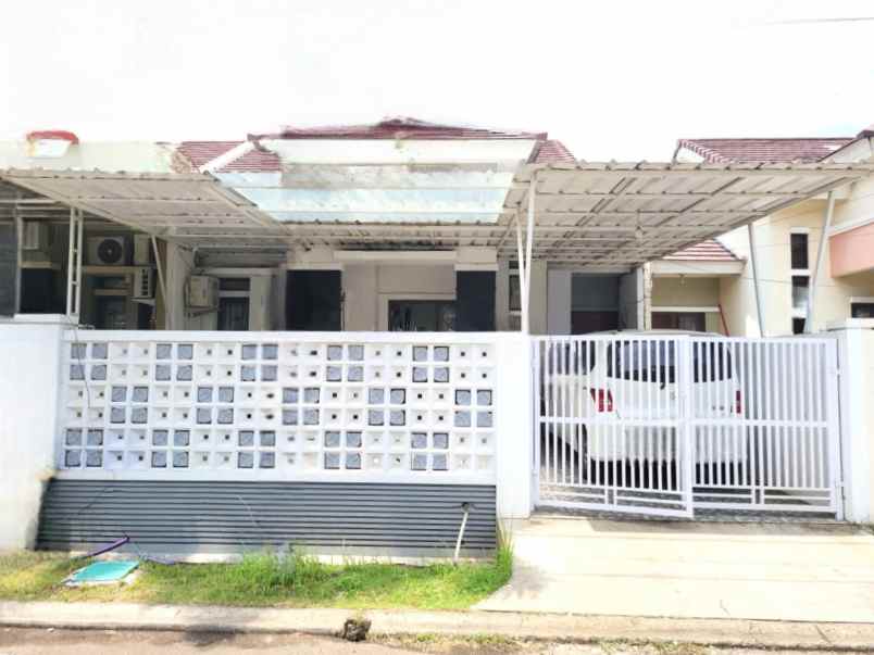 dijual rumah cluster aralia harapan