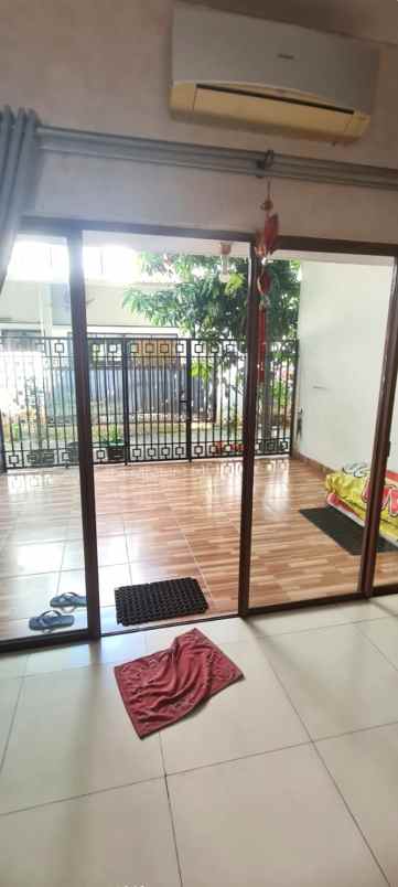 dijual rumah cluster cassia jgc jakarta