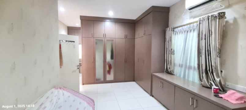 dijual rumah cluster cassia jgc jakarta