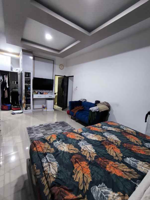 dijual rumah cluster istana sudirman