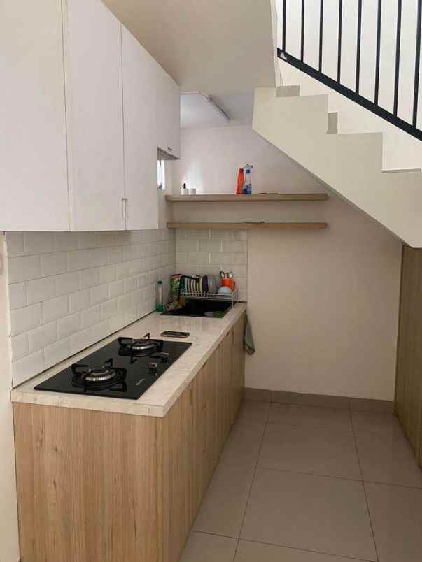 dijual rumah cluster karyawangi asri