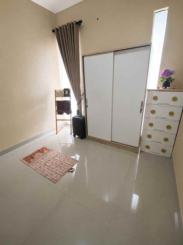 dijual rumah cluster lavesh harapan