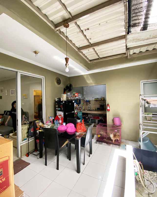 dijual rumah cluster magnolia paramount