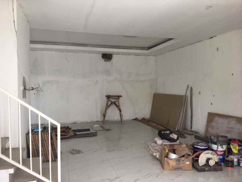 dijual rumah cluster mountana hills bringin