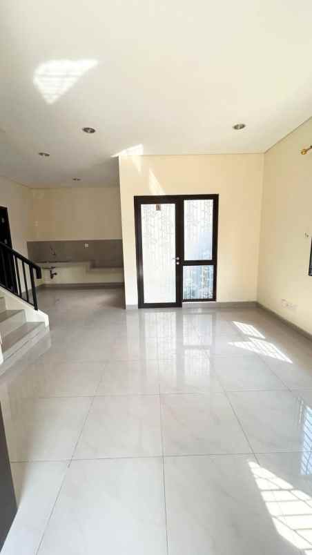 dijual rumah cluster nusaloka bsd city