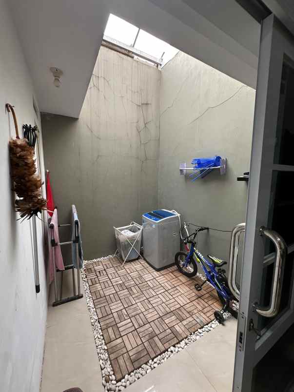 dijual rumah cluster parahyangan citalang