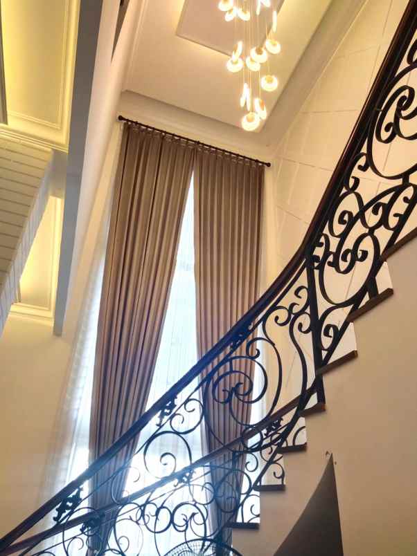 dijual rumah cluster shinano jgc