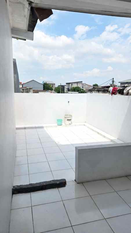 dijual rumah cluster taman sakura