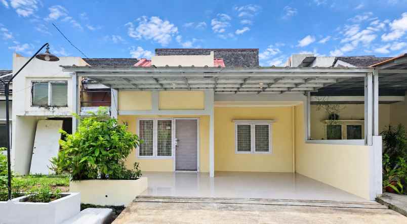 dijual rumah cluster taman sakura