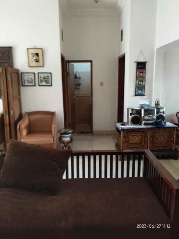 dijual rumah daerah buah batu 1 75m