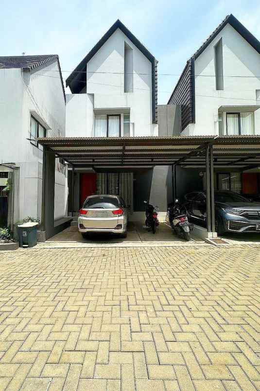 dijual rumah dalam cluster