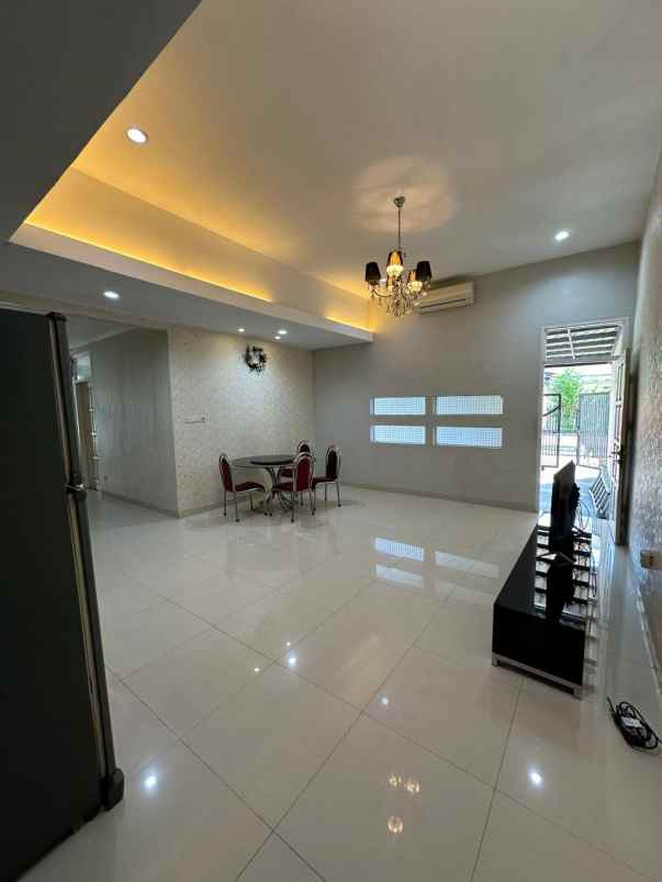 dijual rumah darmo harapan indah tandes