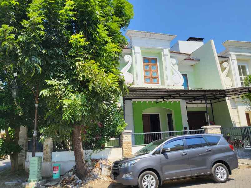 dijual rumah darmo permai