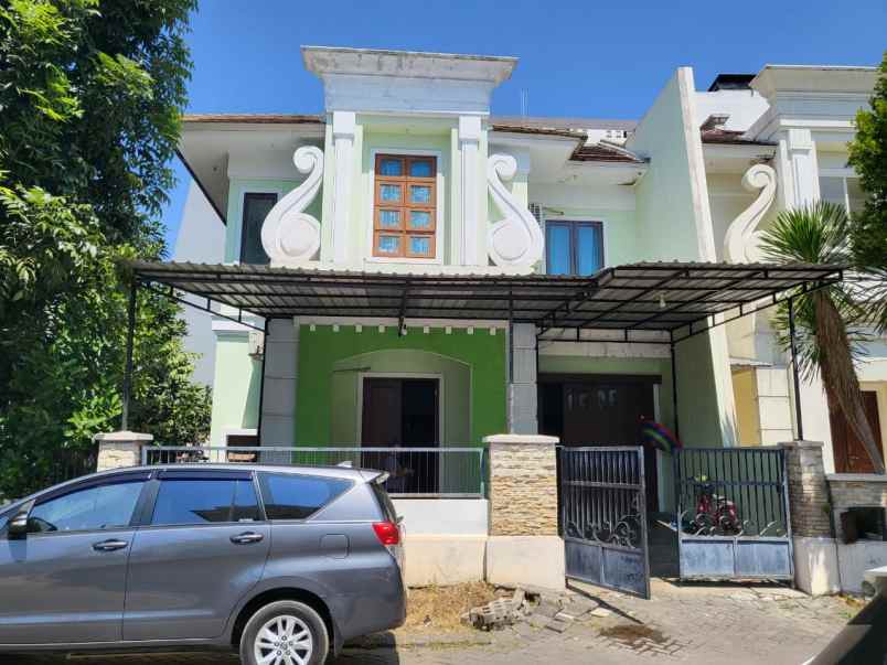 dijual rumah darmo permai