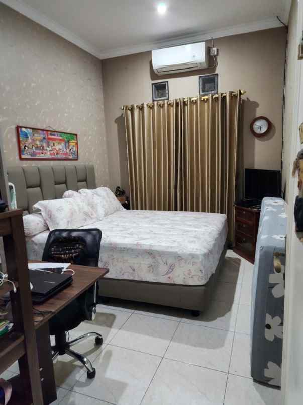 dijual rumah delta raya utara sidoarjo