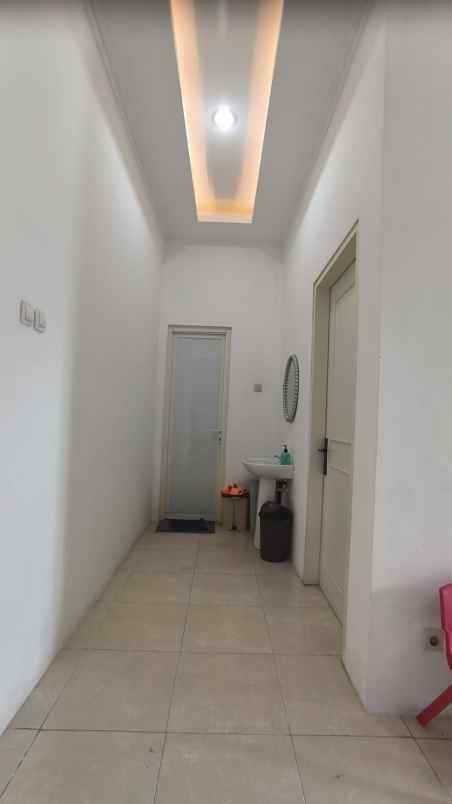 dijual rumah deltasari