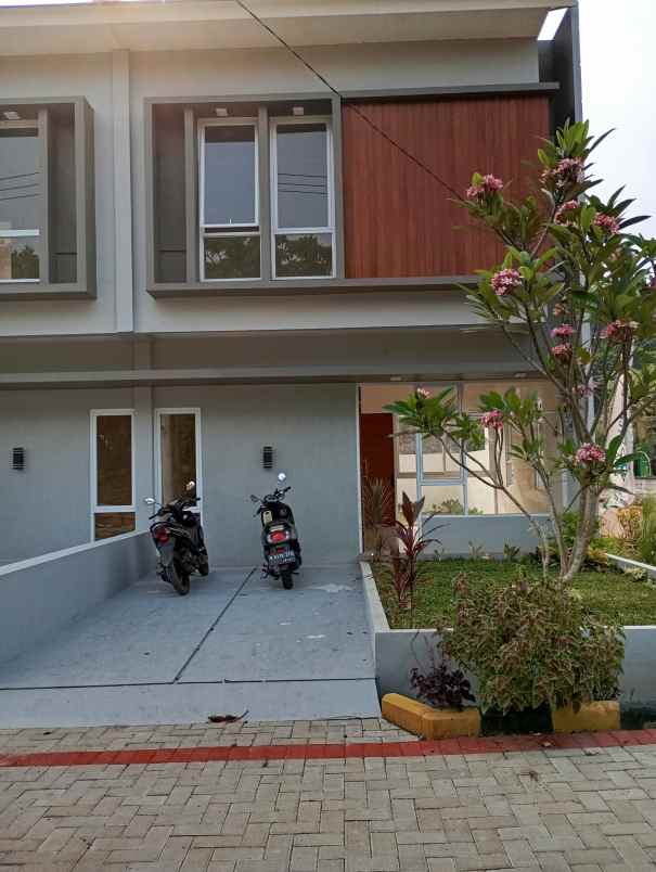 dijual rumah desain minimalis dp 0 di kota depok