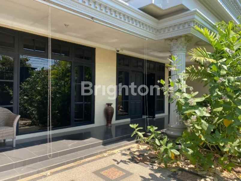 dijual rumah dharmahusada utara