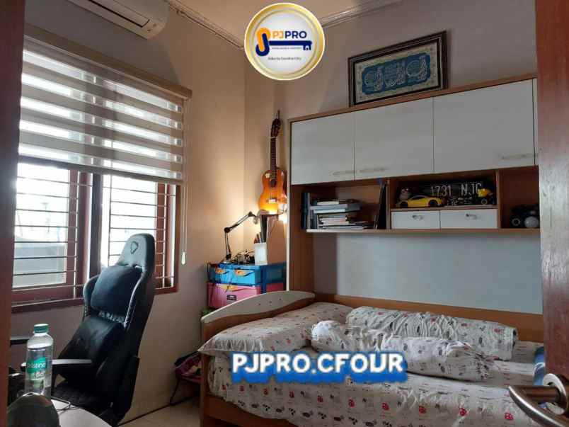 dijual rumah di cluster harmoni harapan