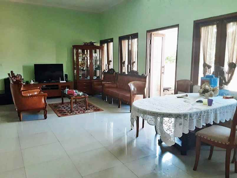 dijual rumah di jl raya lenteng agung jakarta selatan