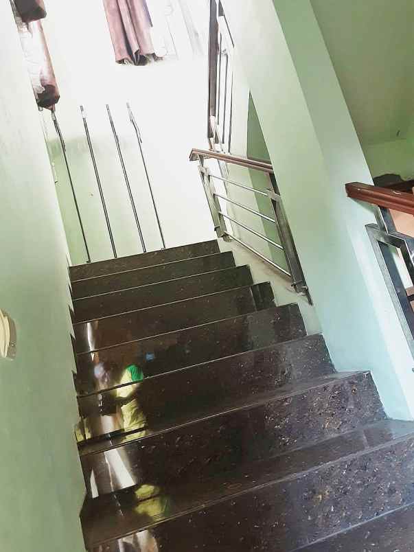 dijual rumah di jl raya lenteng agung jakarta selatan