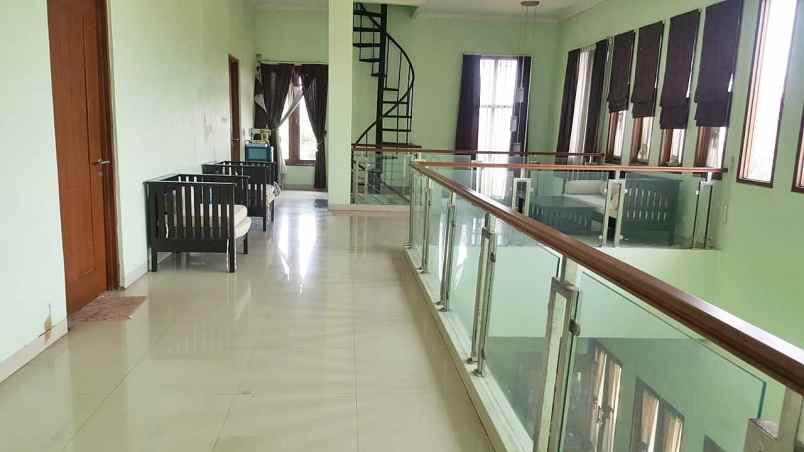 dijual rumah di jl raya lenteng agung jakarta selatan