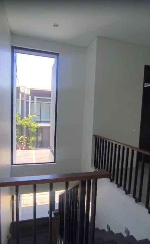 dijual rumah district 9 citralan utama