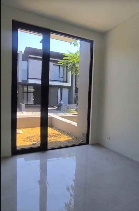 dijual rumah district 9 citralan utama