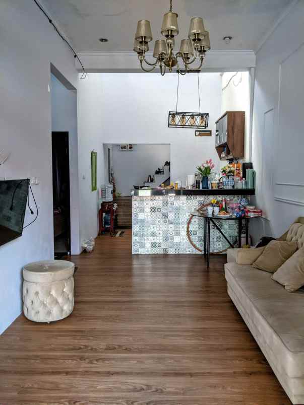 dijual rumah duren seribu