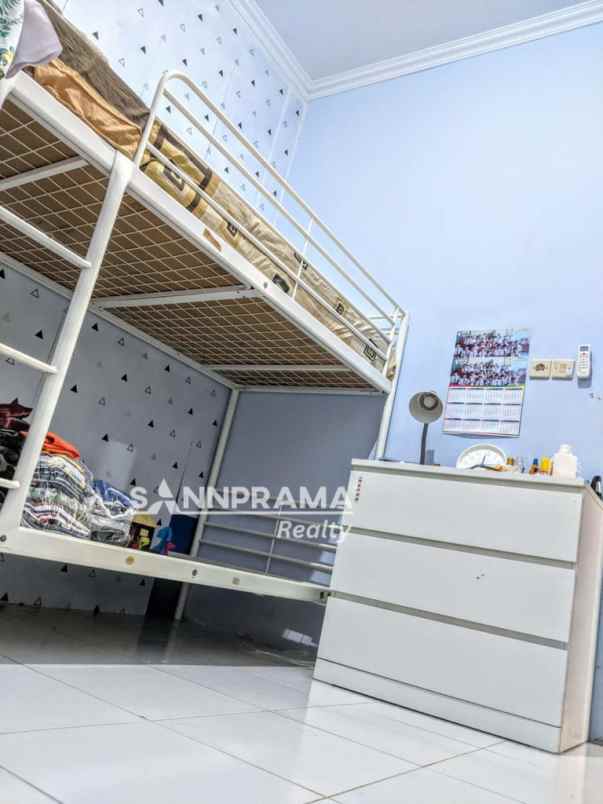 dijual rumah duren seribu