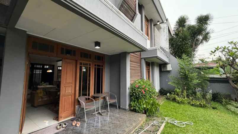 dijual rumah eramas 2000 real estate