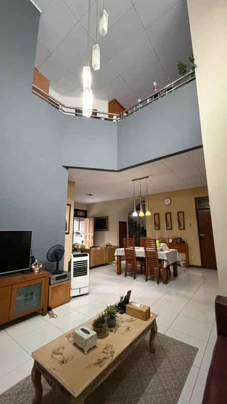 dijual rumah eramas 2000 real estate