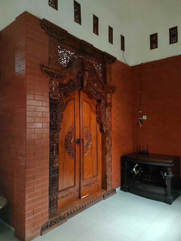 dijual rumah full gebyok rumah kebraon kebraon iv