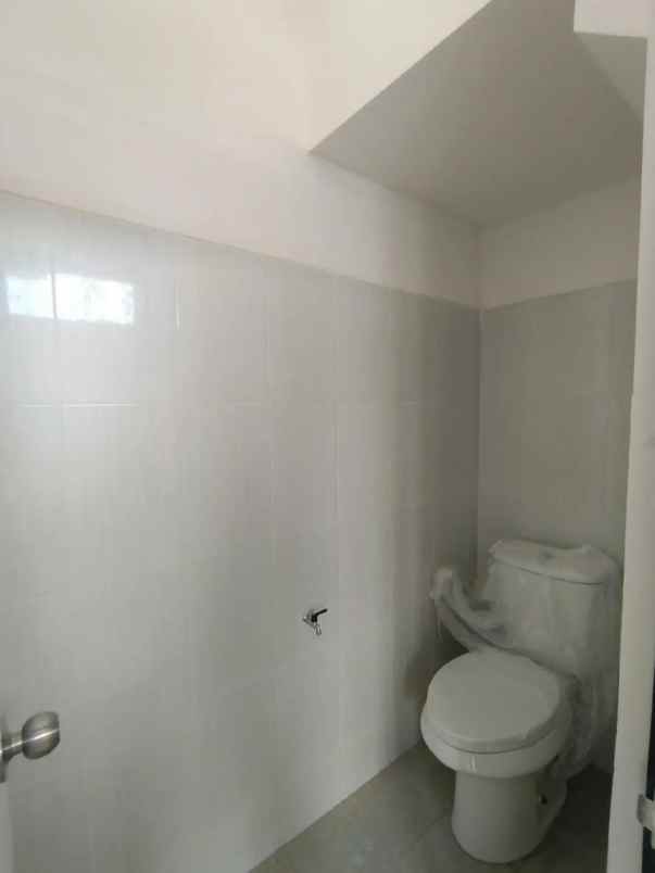 dijual rumah g land ciwastra park