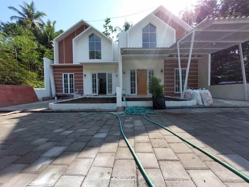 dijual rumah gamping sleman