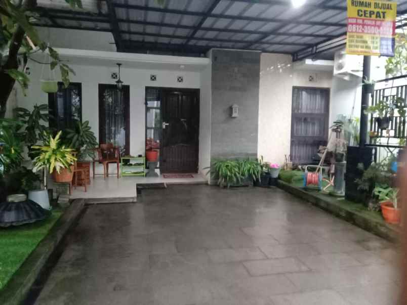 dijual rumah gempol sari