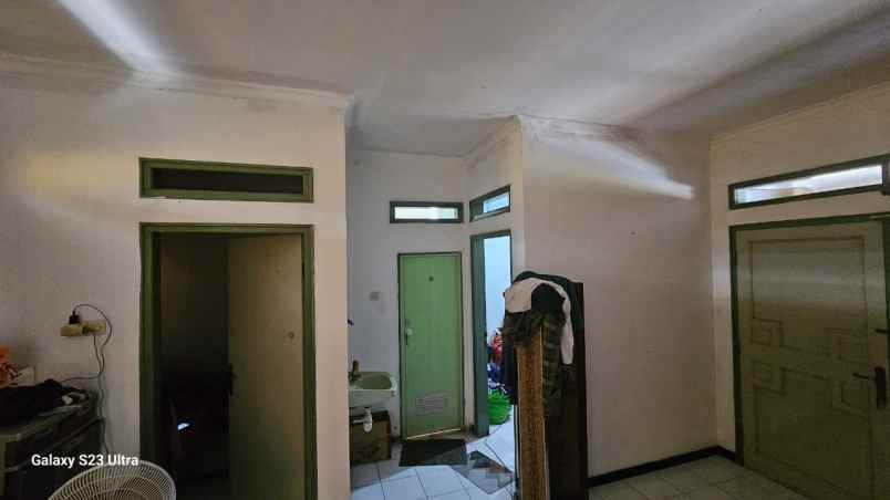 dijual rumah graha padma