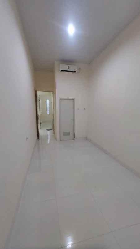 dijual rumah graha sukolilo regency