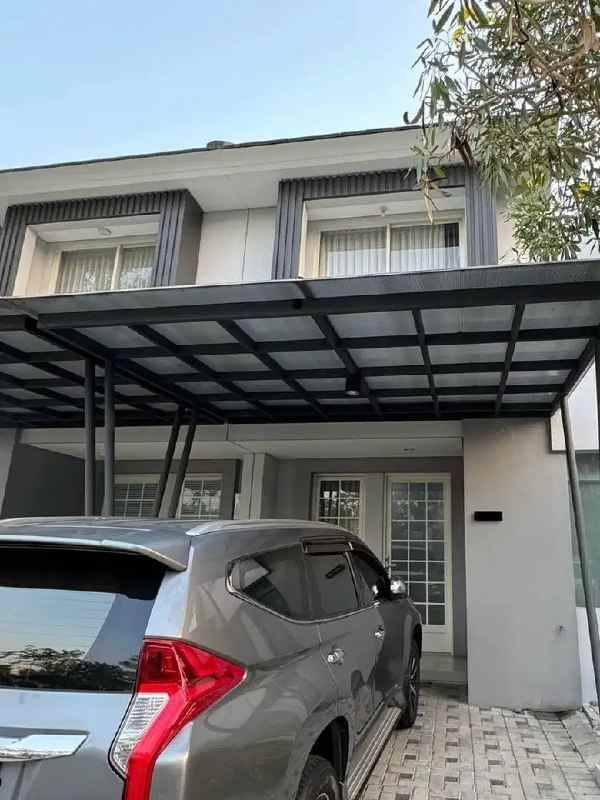 dijual rumah grand pakuwon