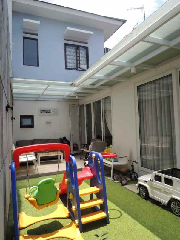 dijual rumah grand panoramic