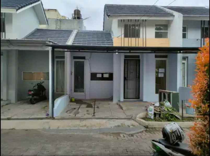 dijual rumah grand pinus regency kota